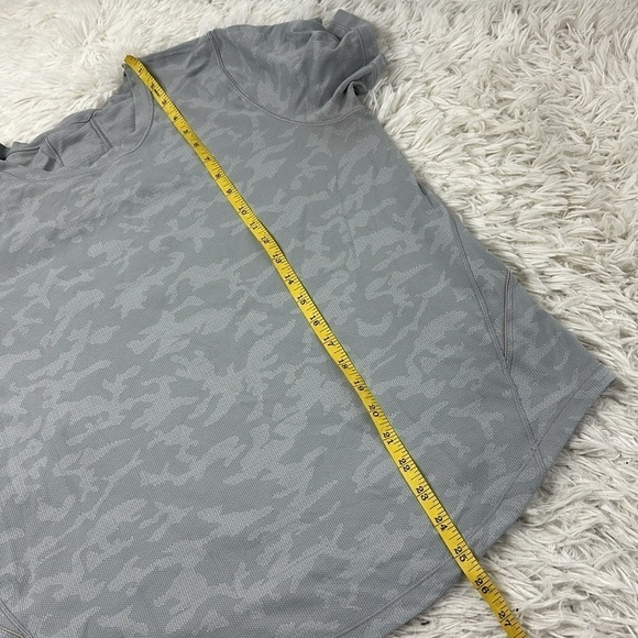 Lululemon Long Distance Short Sleeve Incognito Camo SSL Silver Drop Alpine White - Picture 3 of 5